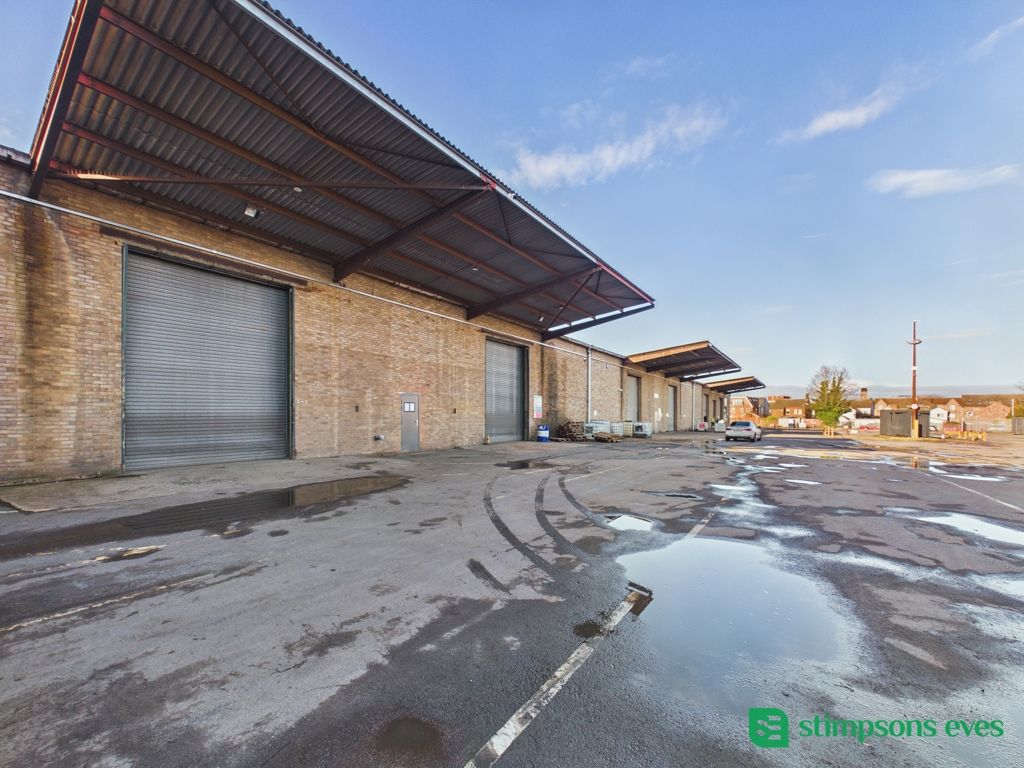 Property photo 2 of 8 Photo 3