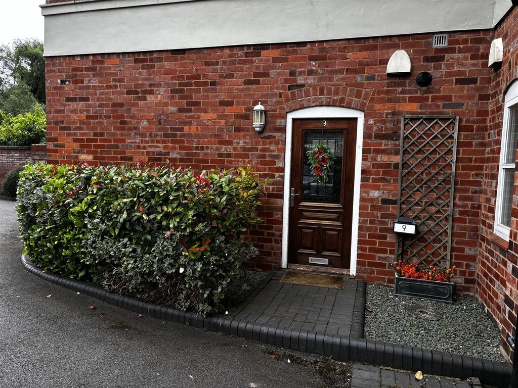 Property photo 1 of 10 Front Door.Jpg