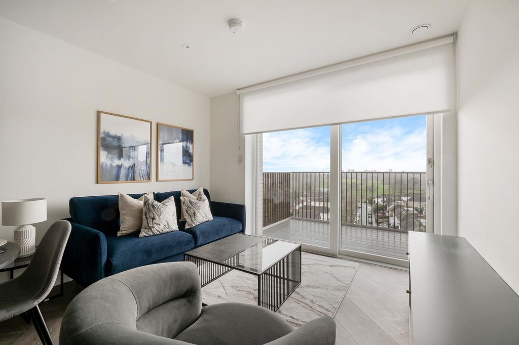 Property photo 2 of 7