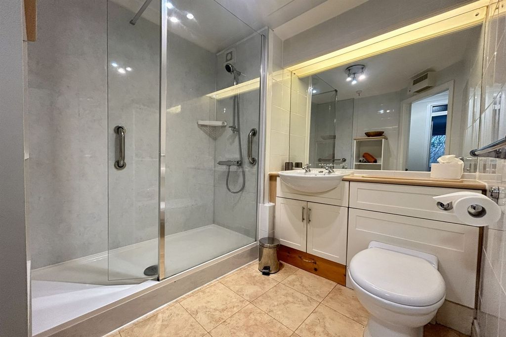 Additional image 10 of 1 bed property for saleTabley Road, Knutsford WA16
