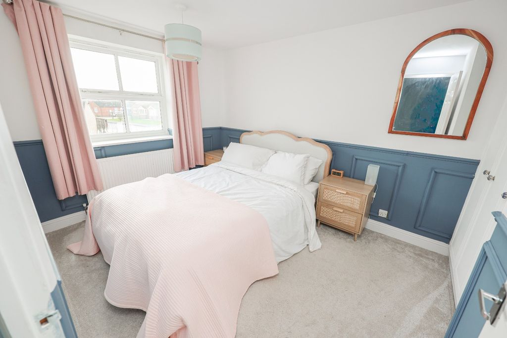 Property photo 3 of 14 4894524