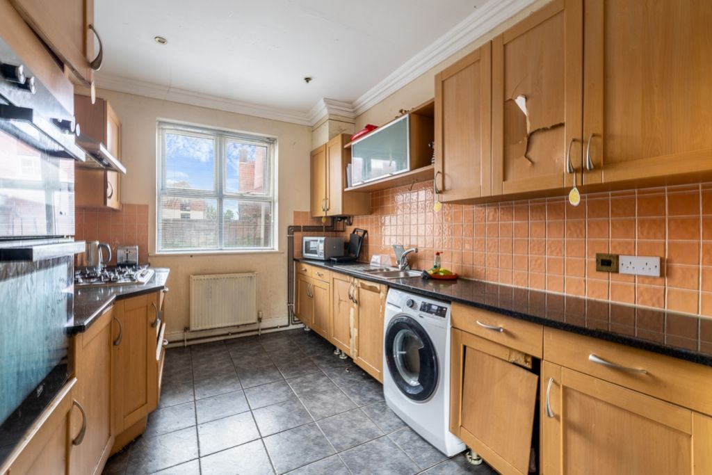 Property photo 2 of 13 4 Oakham Terrace (Boston)-7