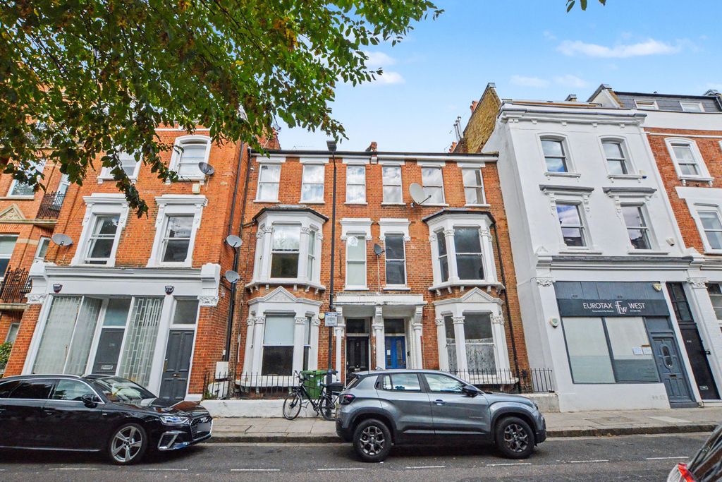 Property photo 1 of 9 222c Blythe Road, London W14 0Hh