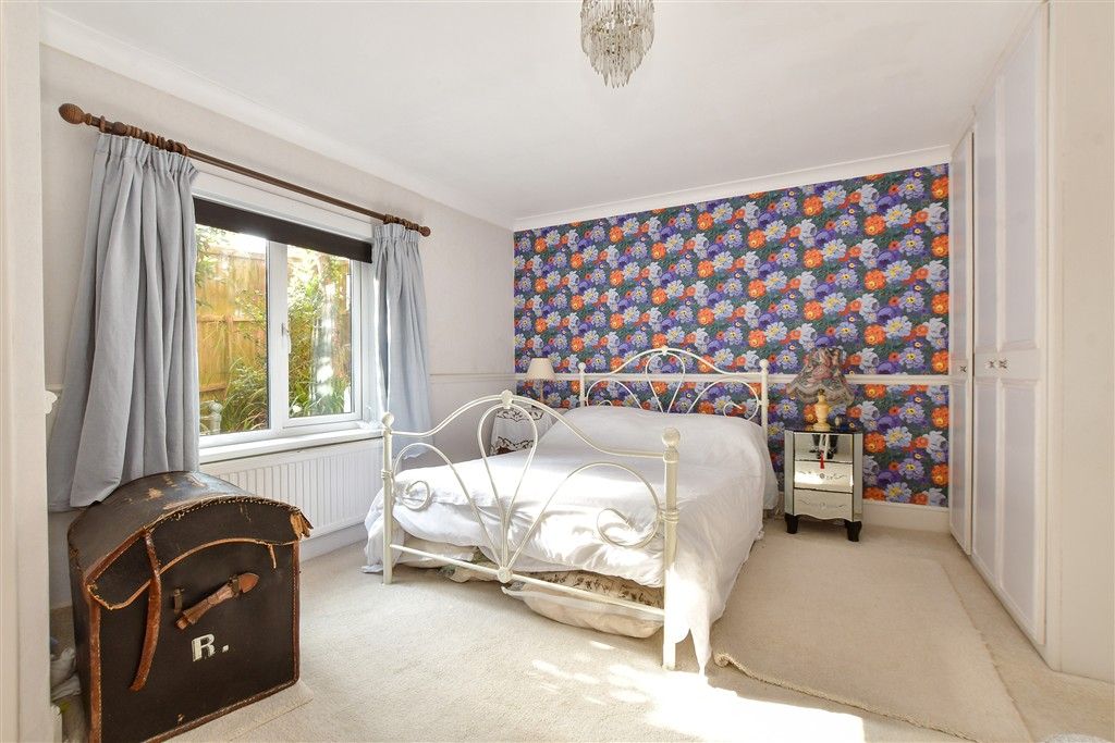 Property photo 3 of 10 Bedroom 1