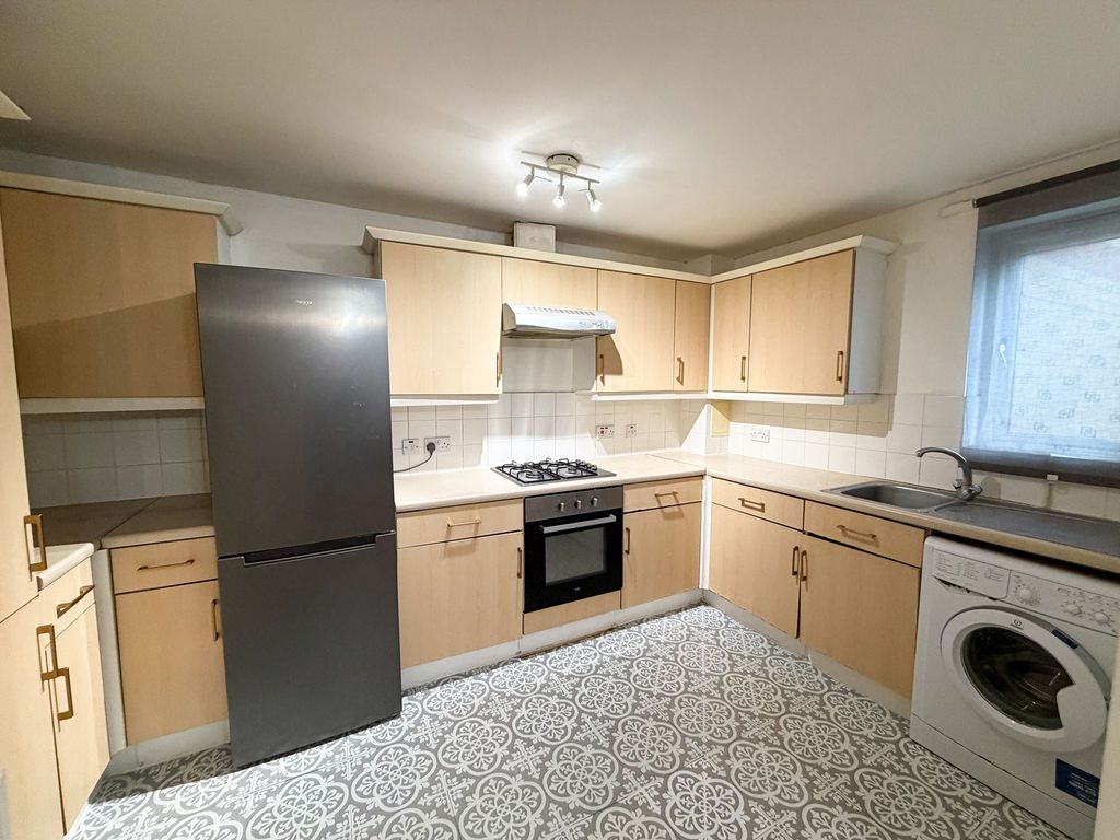 Property photo 3 of 9 Ronnie Rd E12