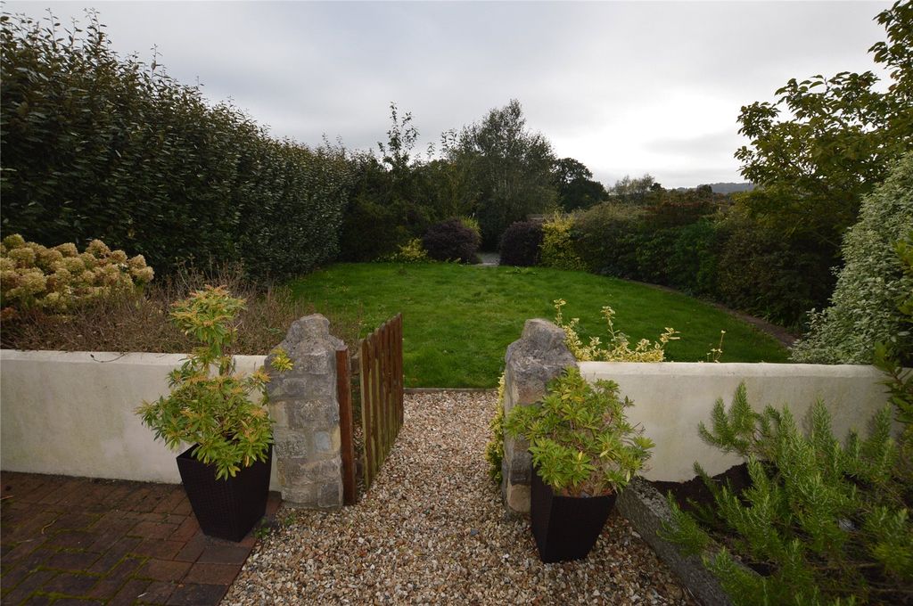 Property photo 2 of 26 Picture No. 02