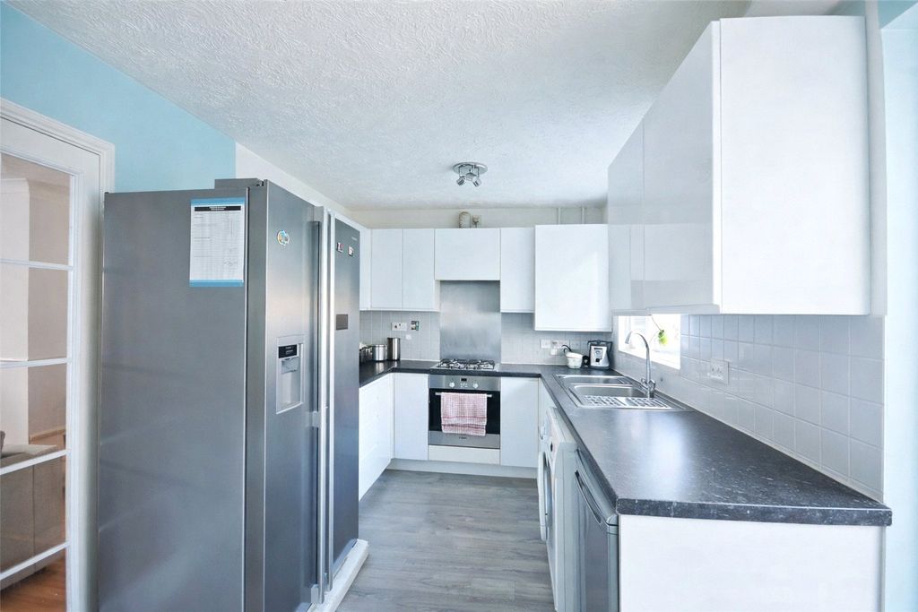 Property photo 3 of 7 Picture No. 15