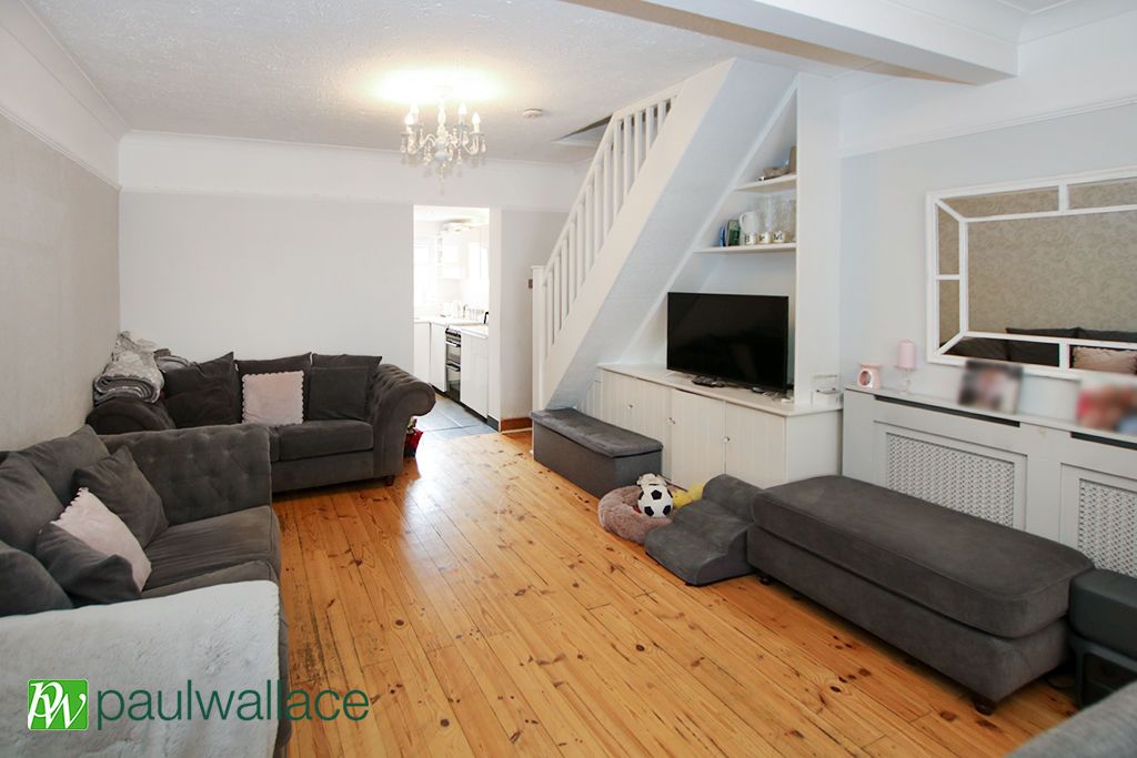 Property photo 3 of 13 Lounge