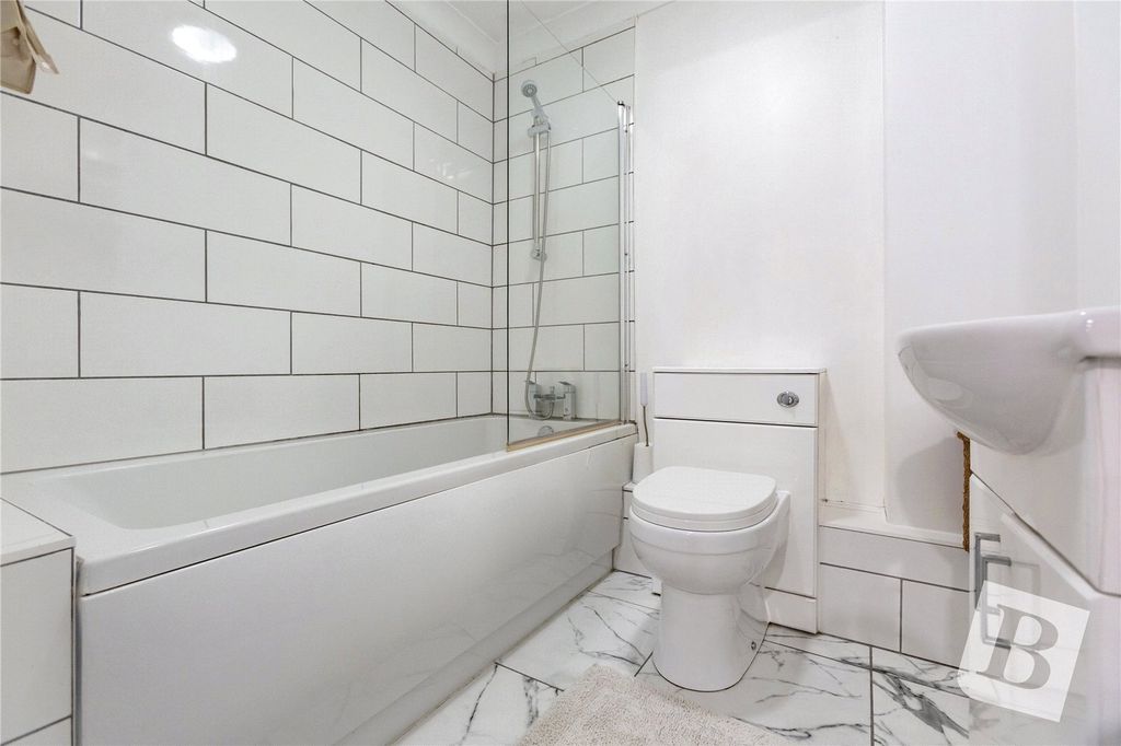 Property photo 3 of 9 Picture No. 14