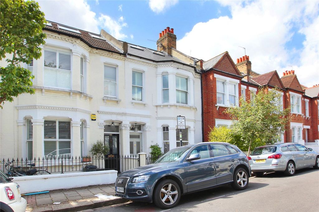 Property photo 2 of 14