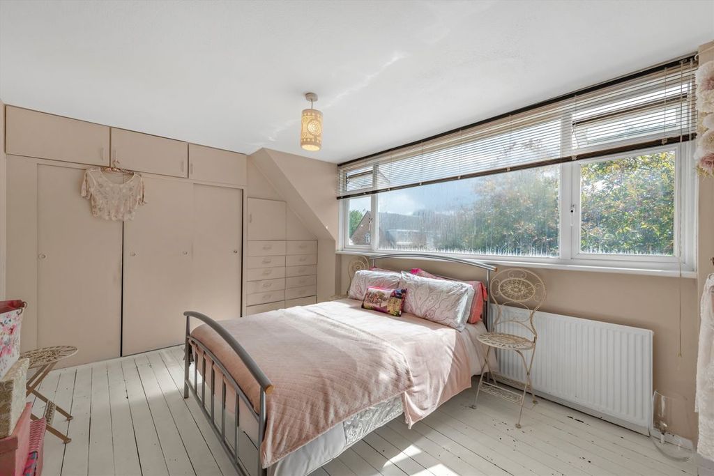 Property photo 3 of 7