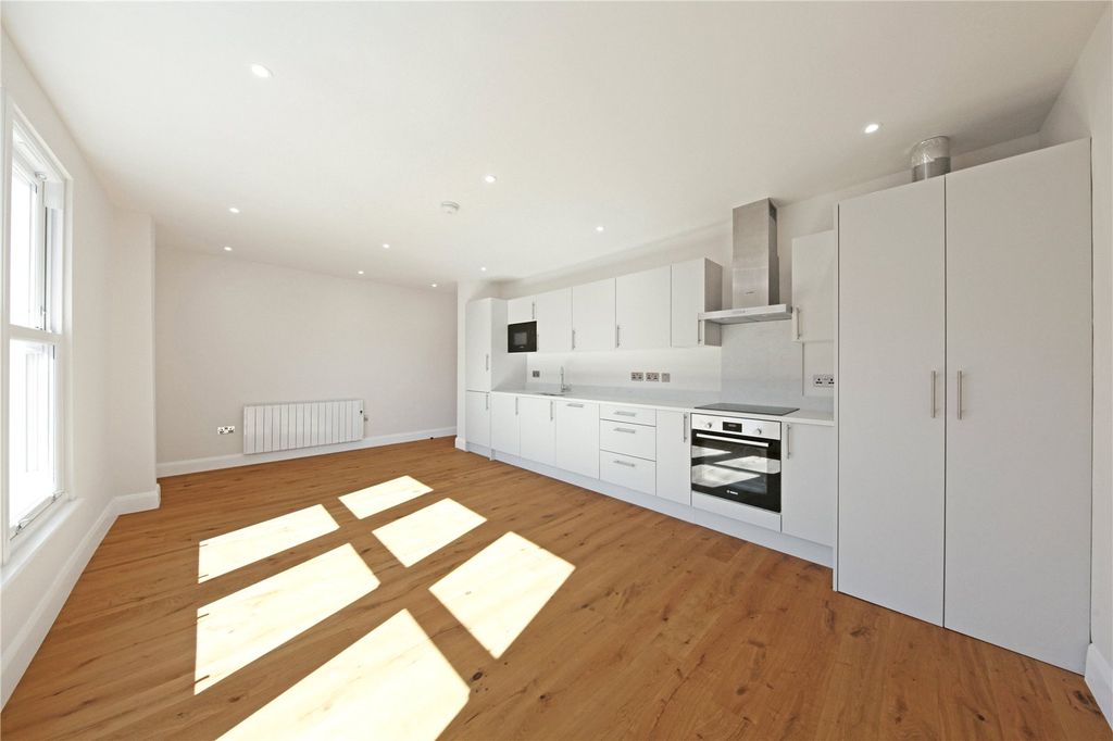 Property photo 2 of 12 Picture No. 06