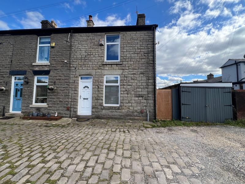 Property photo 1 of 18 External