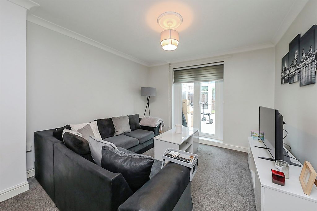 Property photo 3 of 17 Image