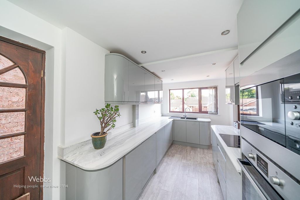 Property photo 2 of 23 Â© Webbs Estate Agents Â© (90 Of 93).Jpg