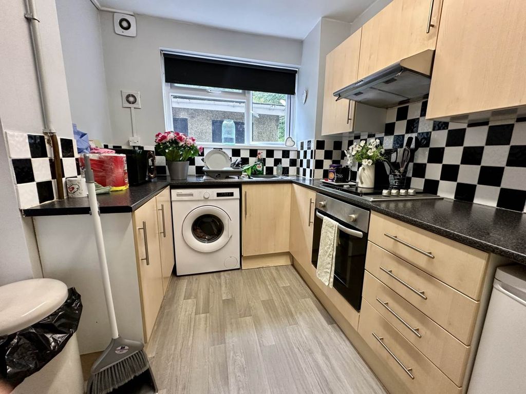 Property photo 3 of 12 Img_4154