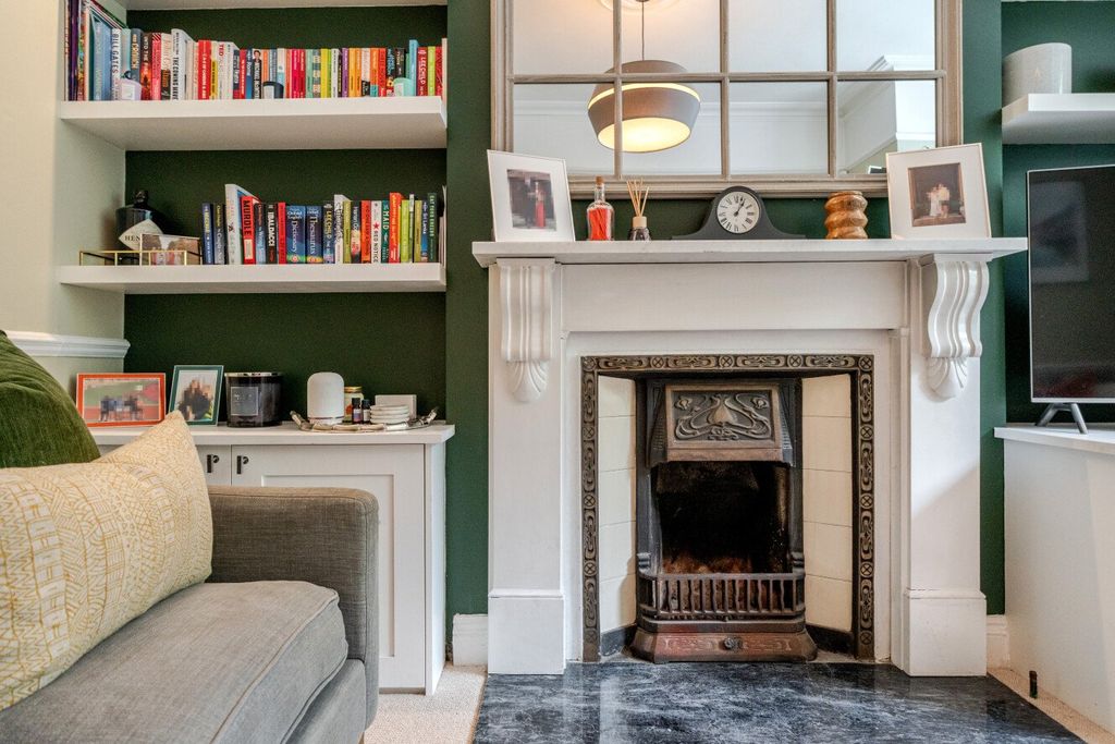 Property photo 2 of 19 Picture No. 34