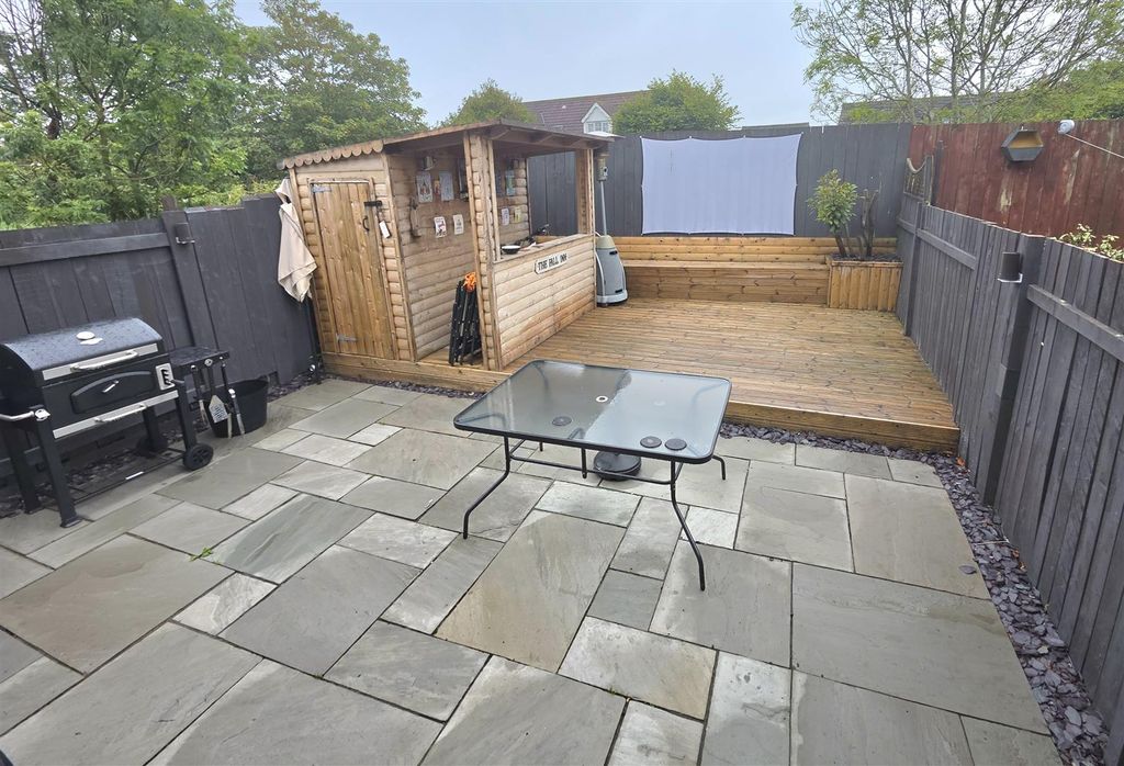 Property photo 2 of 17 52 Ack Z.Jpg