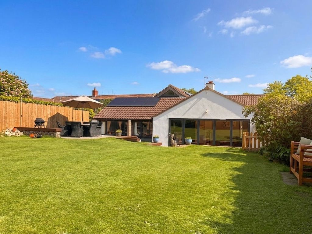 Property photo 1 of 12 06 Garden