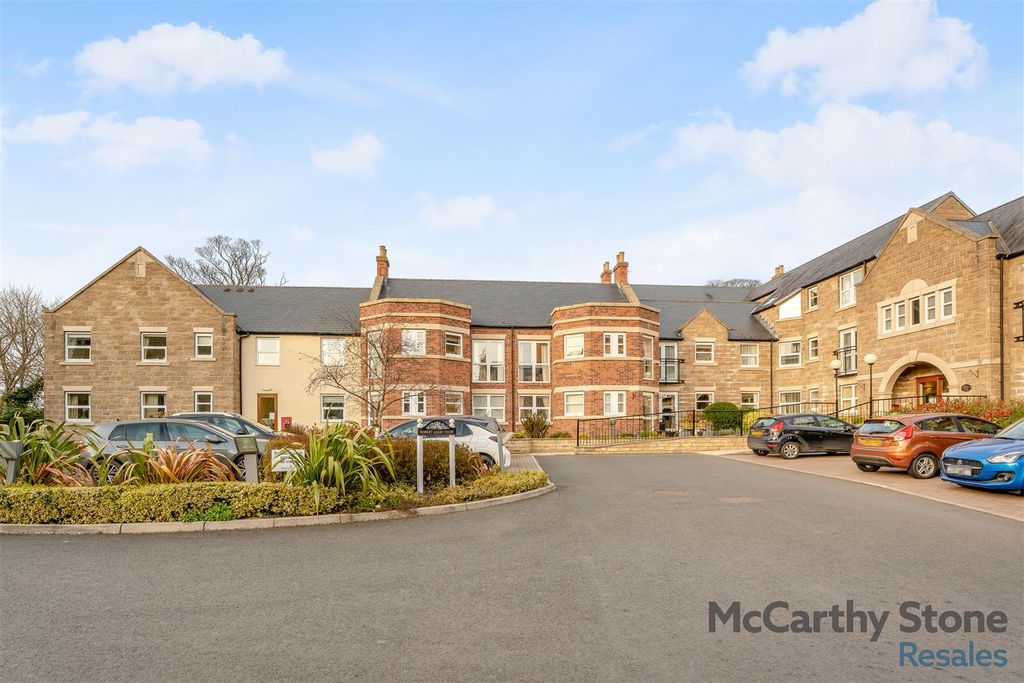 Property photo 3 of 24 8641501-Exterior02.Jpg