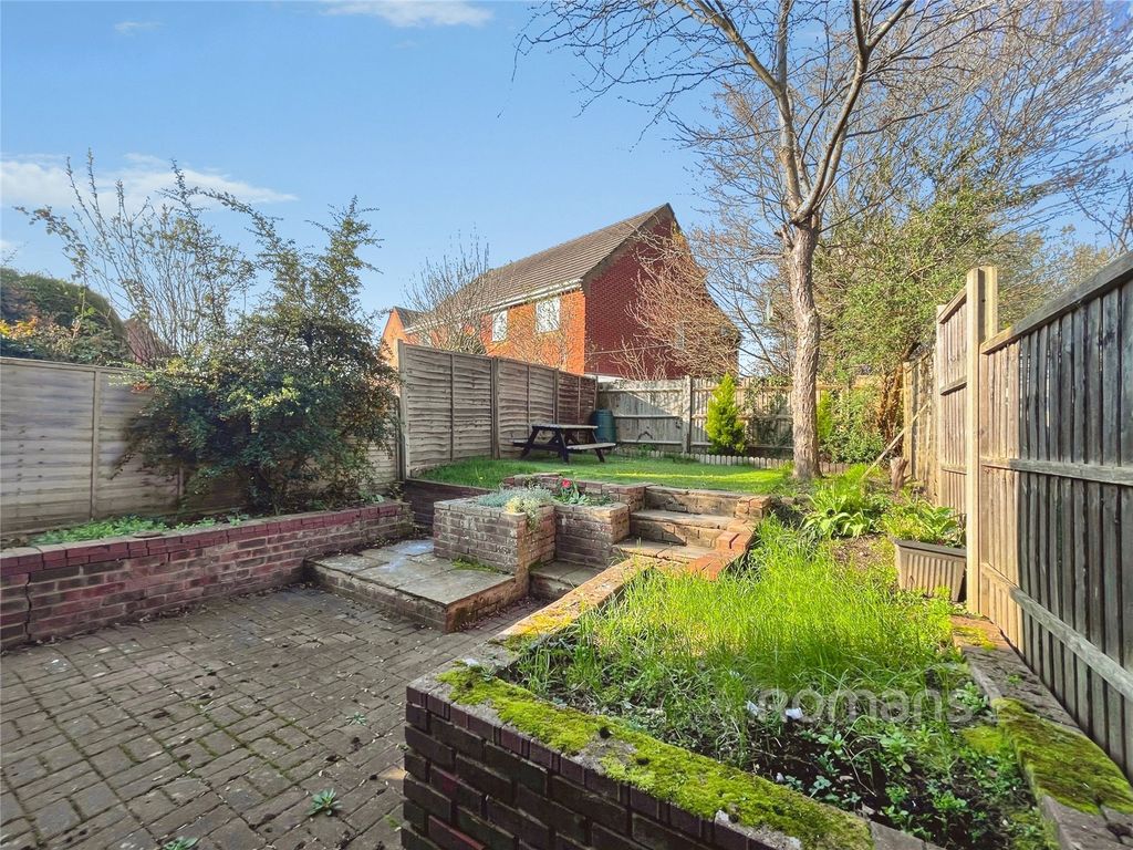 Property photo 2 of 15 Picture No. 20