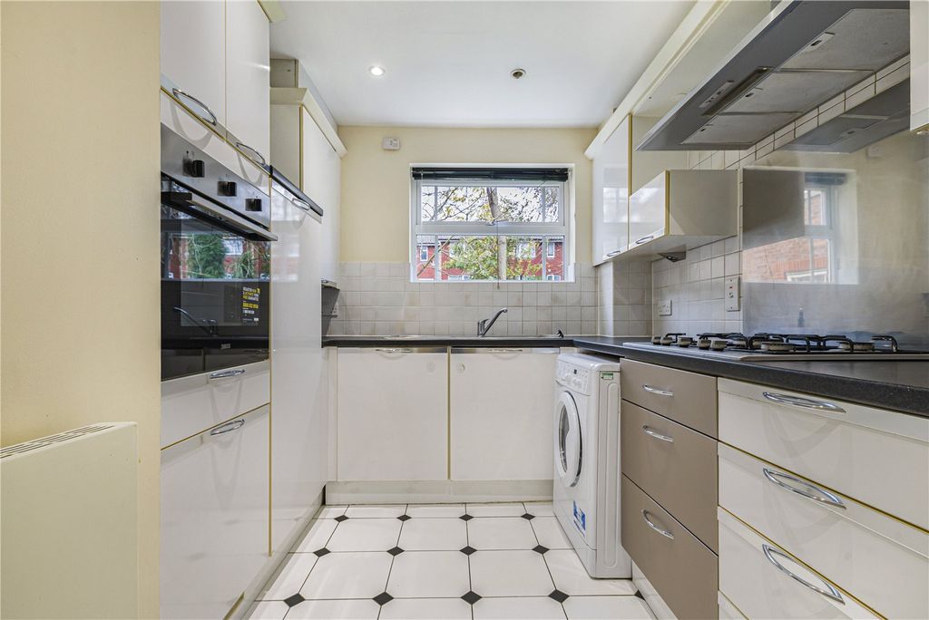 Property photo 3 of 20 Picture No. 14