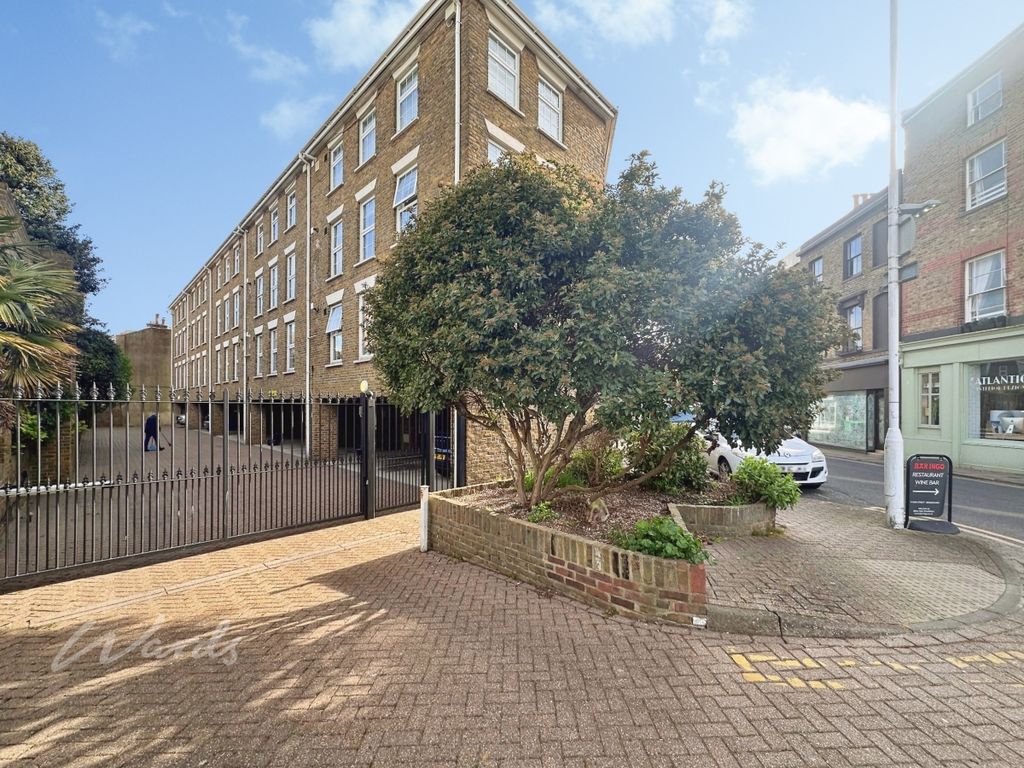 Property photo 1 of 9 Serene Main Use