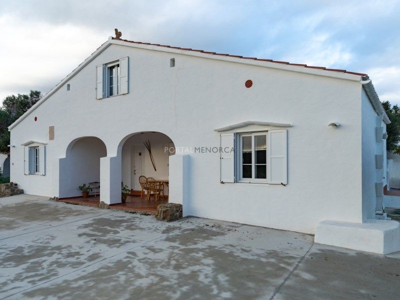 Property photo 2 of 42