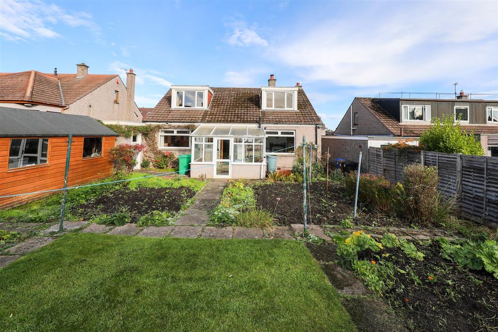 Property photo 3 of 26 c