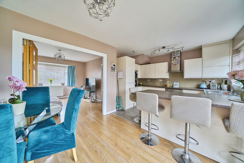 Property photo 3 of 12 Kitchen/Diner