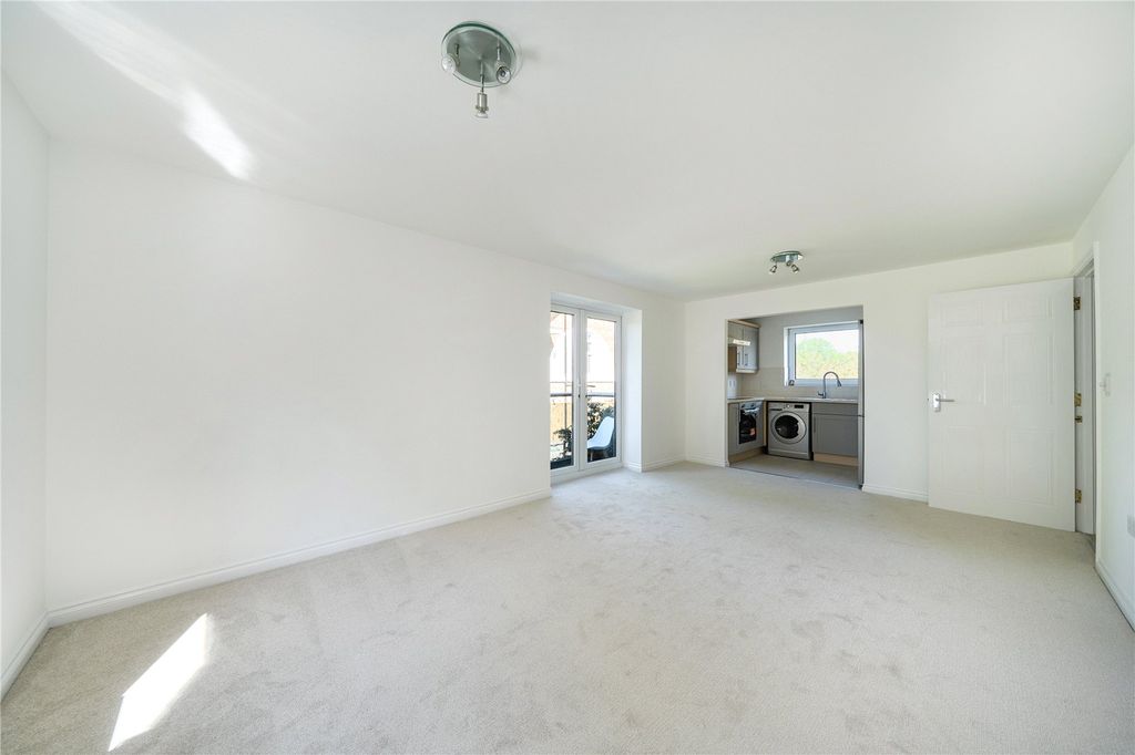 Property photo 2 of 18 Picture No. 03