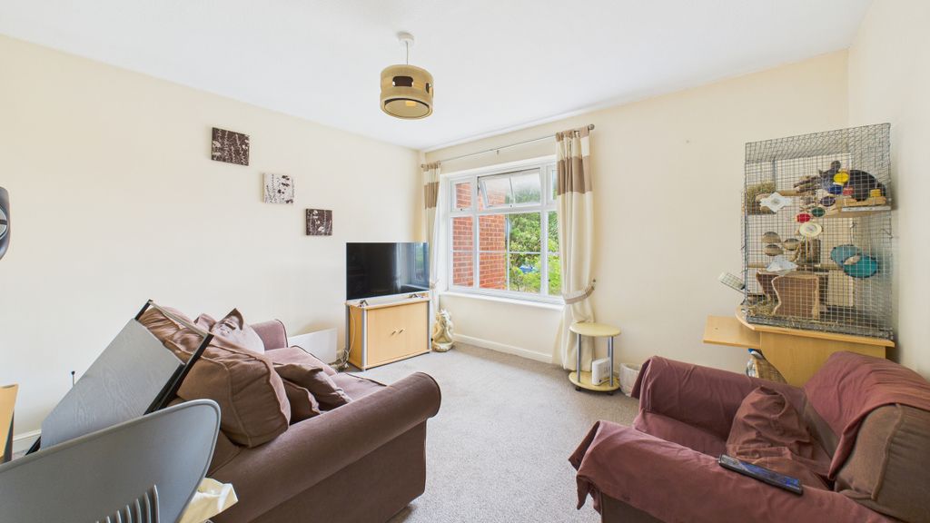 Property photo 3 of 6 Cam04968G0-Pr0049-Still005