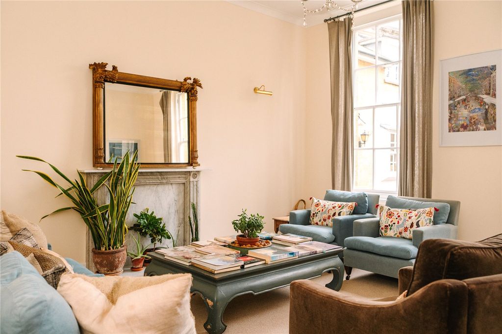 Property photo 2 of 14 Picture No. 82