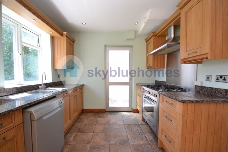 Property photo 2 of 10 Photo 13