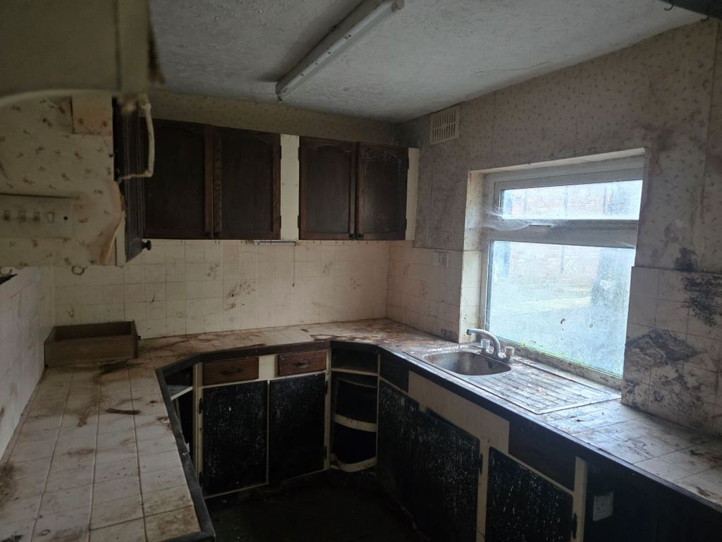 Property photo 3 of 24