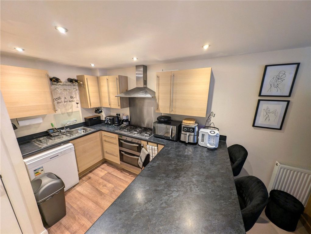 Property photo 3 of 13 Picture No. 27