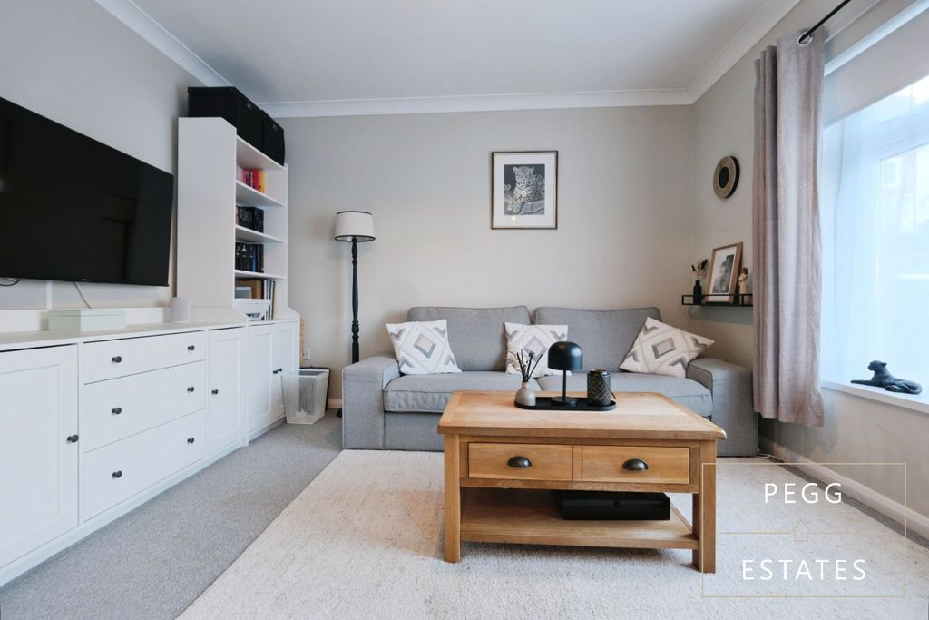 Property photo 3 of 20