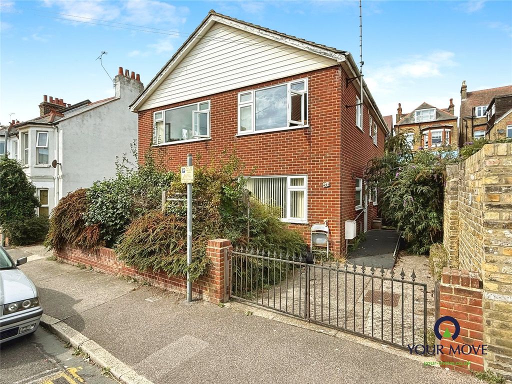 Property photo 1 of 10 External