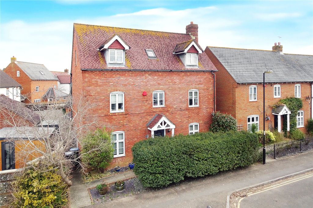 Property photo 1 of 16 Picture No. 23