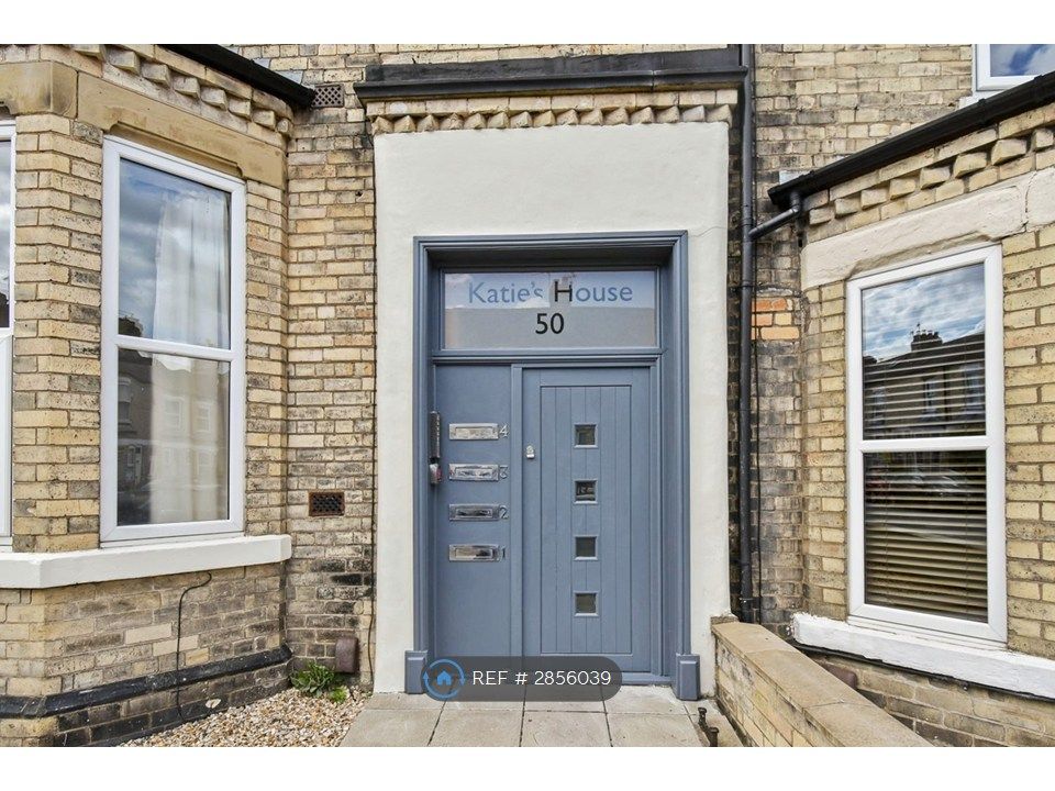 Property photo 2 of 21