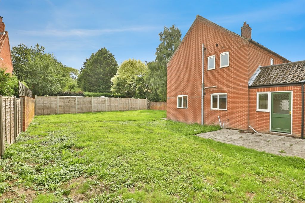 Property photo 3 of 17
