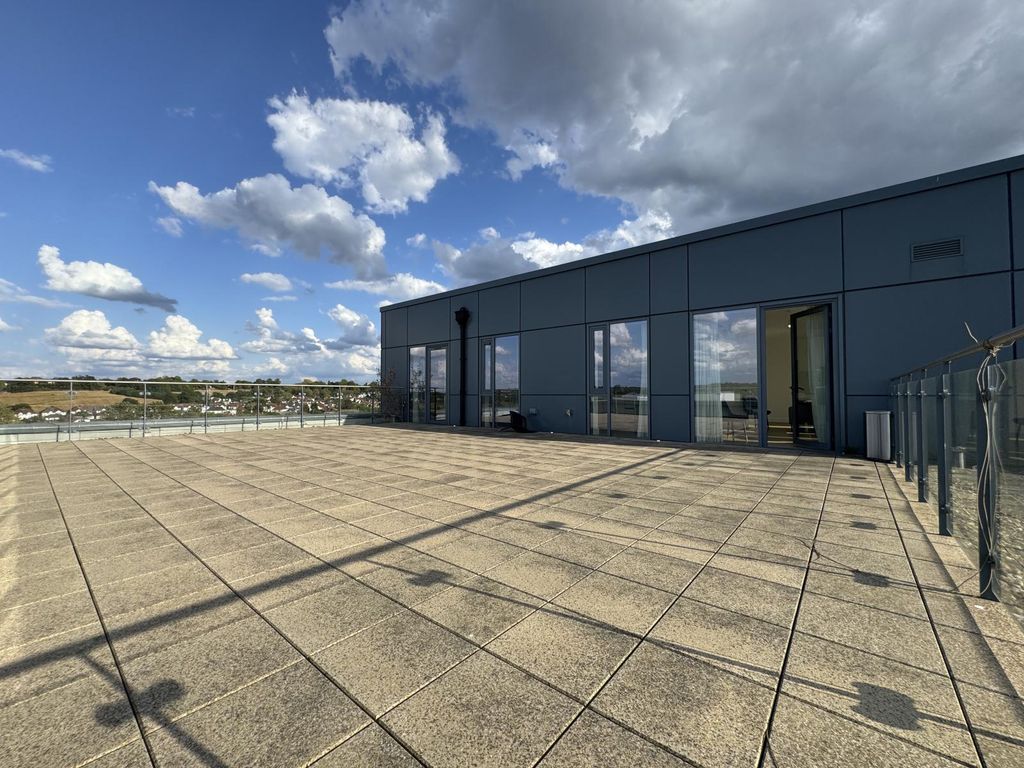 Property photo 1 of 50 A Rare And Impressive 4-Bedroom, 4-Bathroom Duplex Penthouse Offering Approximately 1,765 Sq Ft, An Exceptionally Large Private Terrace And Allocated Parking In The Sought-After Fairbank House Development.