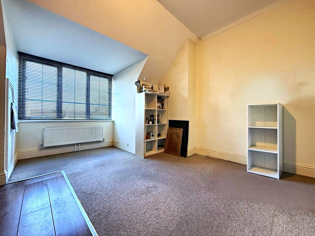 Property photo 2 of 5 Living Room