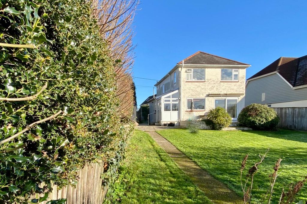 Property photo 1 of 37 Four Bedroom Character Property