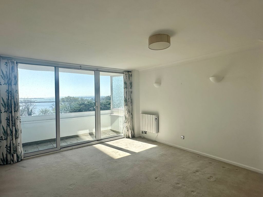 Property photo 3 of 13 Img_2383