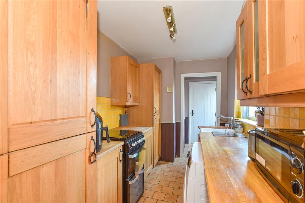 Property photo 2 of 12 Kitchen