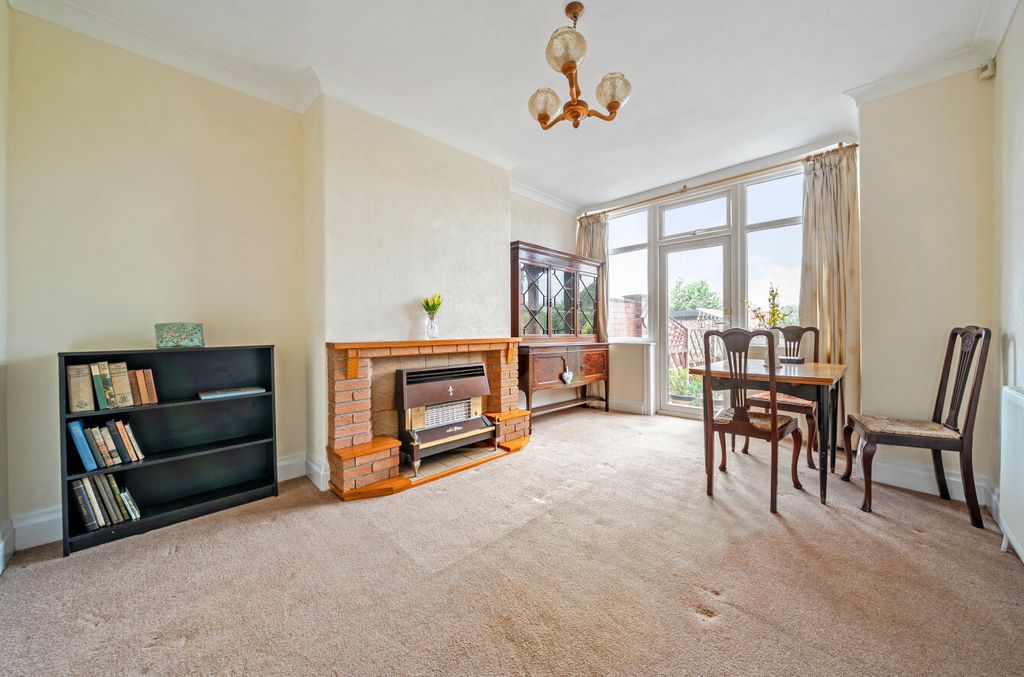 Property photo 2 of 20 1478350-11-6A3010...