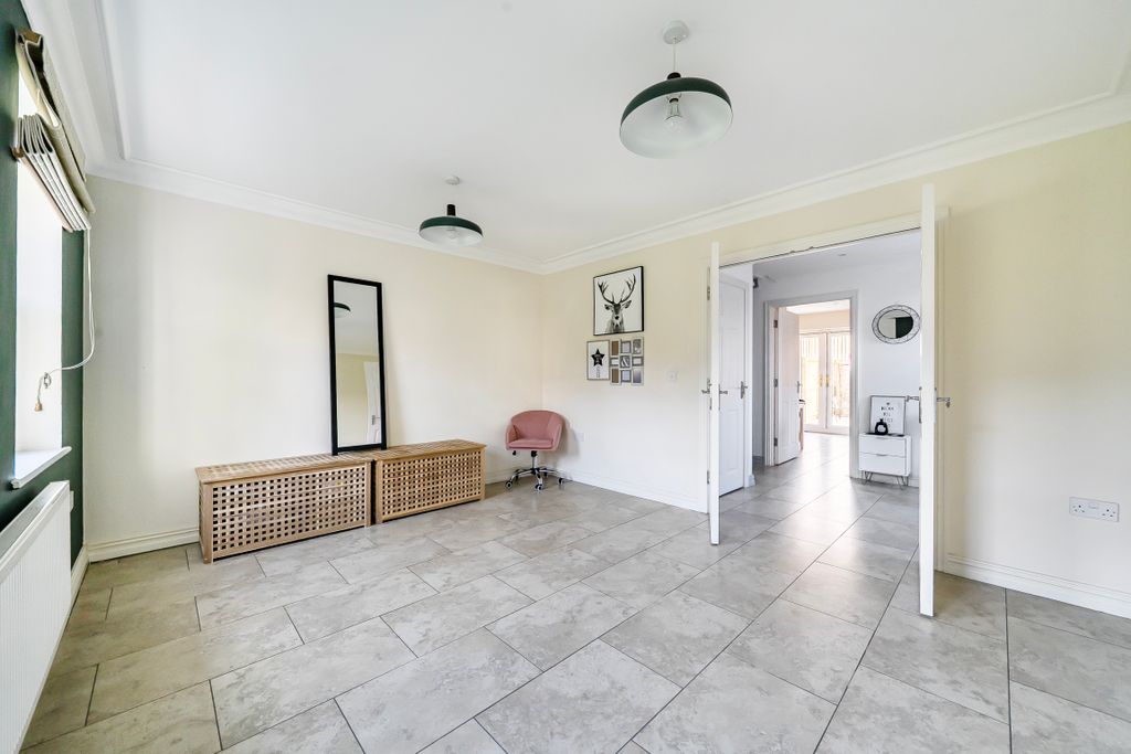 Property photo 3 of 18 1478637176A50B599dc697