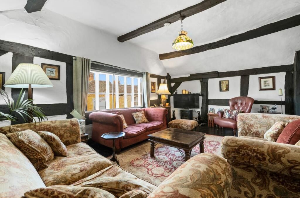 Property photo 2 of 43 Living Room