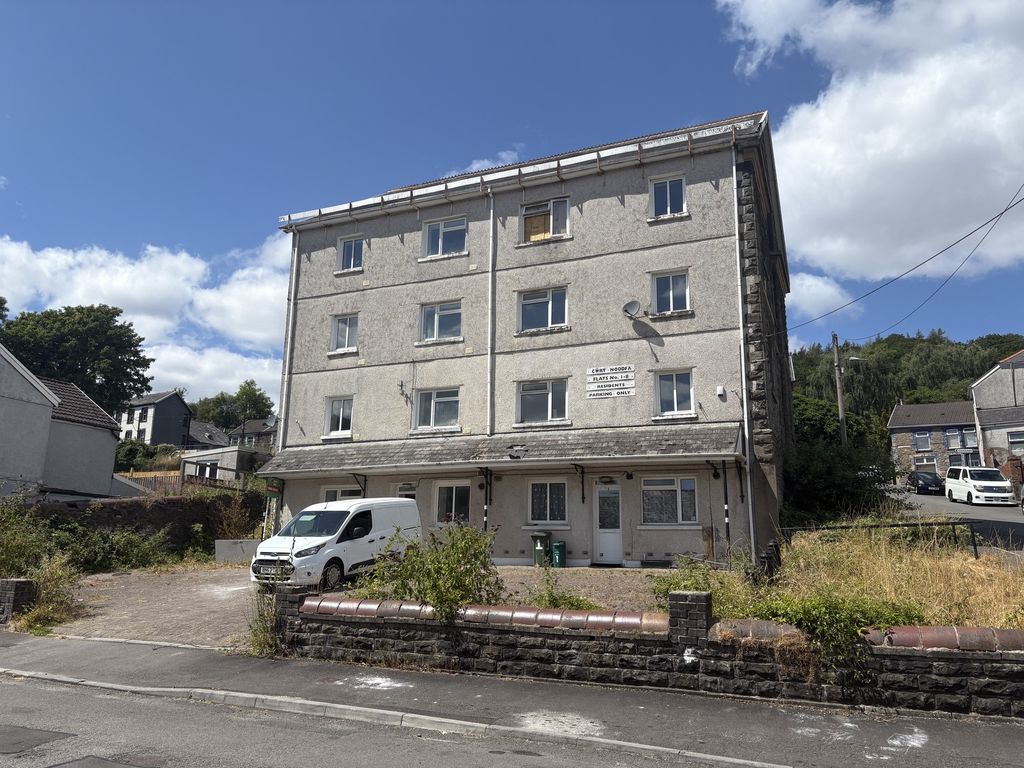 Property photo 1 of 6